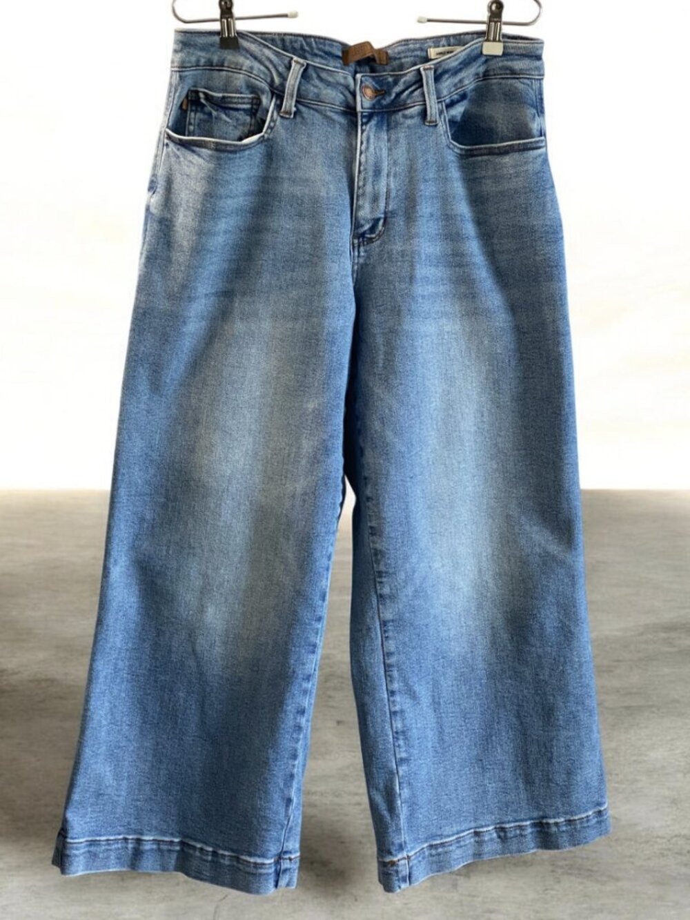 14W Judy Blue Ankle Wide Leg Jean with Bandana Loop - EUC